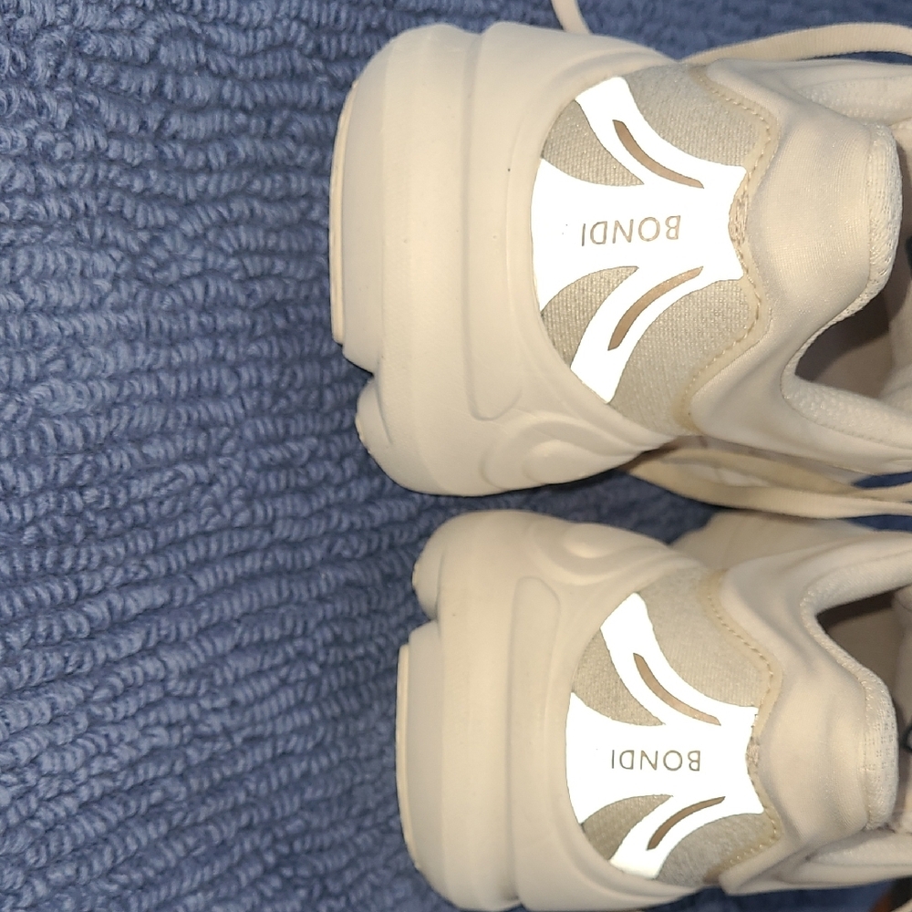 Hoka Women’s Cream/White Cushioned Running Shoes, 8 B8 - Picture 8 of 12